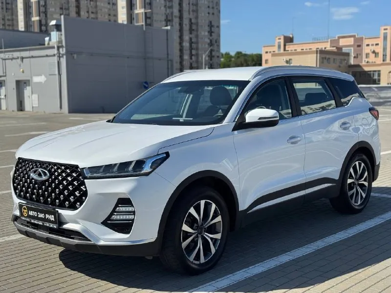 🚘 в продаже chery tiggo 7pro год выпуска: 2022 пробег на табло: 88 508 км птс: электронный двигатель: 1.5 бензин трансмиссия: cvt vin: lvvdb21bxnd723173 цена: 1 280 000 руб. 📞 + 7 (938) 130-35-61 адрес: г. ростов-на-дону, тц «сиверс», пр. сиверса, 23 – как нас найти способы оплаты: — наличные; — кредит (20 банков); — безнал без ндс; — обмен на ваш авто. больше подробностей об авто и способах оплаты узнавайте у менеджера @autozaorndbot ___________ смотрите все авто в наличии – https://autozao. ru/ max. ru/auto_zao_rnd 💬 🗺️ присоединяйтесь к авто зао в других городах: — москва — краснодар — авто зао юг (новый регион) - фотография - 1