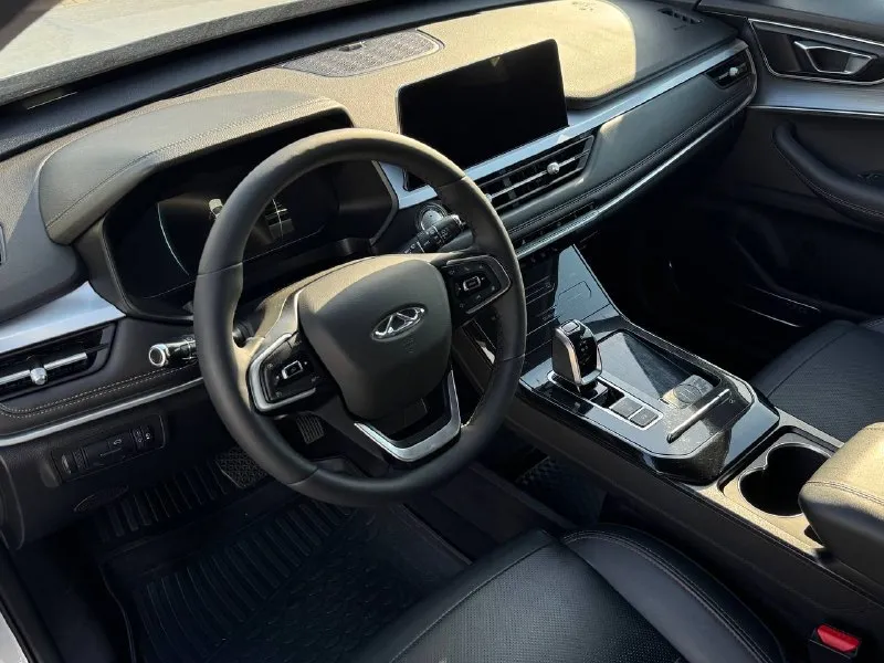🚘 в продаже chery tiggo 7pro год выпуска: 2022 пробег на табло: 88 508 км птс: электронный двигатель: 1.5 бензин трансмиссия: cvt vin: lvvdb21bxnd723173 цена: 1 280 000 руб. 📞 + 7 (938) 130-35-61 адрес: г. ростов-на-дону, тц «сиверс», пр. сиверса, 23 – как нас найти способы оплаты: — наличные; — кредит (20 банков); — безнал без ндс; — обмен на ваш авто. больше подробностей об авто и способах оплаты узнавайте у менеджера @autozaorndbot ___________ смотрите все авто в наличии – https://autozao. ru/ max. ru/auto_zao_rnd 💬 🗺️ присоединяйтесь к авто зао в других городах: — москва — краснодар — авто зао юг (новый регион) - фотография - 5