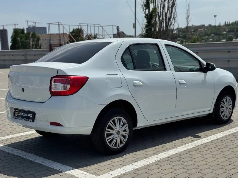 🚘 в продаже renault logan год выпуска: 2021 пробег на табло: 74 091 км птс: электронный двигатель: 1.6 бензин трансмиссия: at vin: x7l4srltb68206331 цена: 680 000 новая цена: 650 000 руб. 📞 + 7 (938) 130-35-61 адрес: г. ростов-на-дону, тц «сиверс», пр. сиверса, 23 – как нас найти способы оплаты: — наличные; — кредит (20 банков); — безнал без ндс; — обмен на ваш авто. больше подробностей об авто и способах оплаты узнавайте у менеджера @autozaorndbot ___________ смотрите все авто в наличии – https://autozao. ru/ max. ru/auto_zao_rnd 💬 🗺️ присоединяйтесь к авто зао в других городах: — москва — краснодар — авто зао юг (новый регион) - фотография - 3