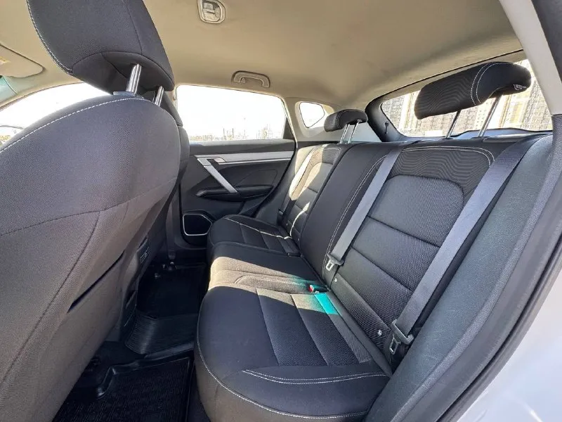 🚘 в продаже geely coolray год выпуска: 2022 пробег на табло: 61 955 км птс: электронный двигатель: 1.5 бензин трансмиссия: amt vin: y4k8622z4nb911021 цена: 1 250 000 руб. 📞 + 7 (938) 130-35-61 адрес: г. ростов-на-дону, тц «сиверс», пр. сиверса, 23 – как нас найти способы оплаты: — наличные; — кредит (20 банков); — безнал без ндс; — обмен на ваш авто. больше подробностей об авто и способах оплаты узнавайте у менеджера @autozaorndbot ___________ смотрите все авто в наличии – https://autozao. ru/ max. ru/auto_zao_rnd 💬 🗺️ присоединяйтесь к авто зао в других городах: — москва — краснодар — авто зао юг (новый регион) - фотография - 8