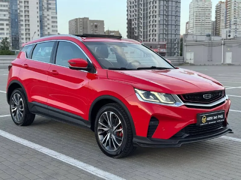 🚘 в продаже geely coolray год выпуска: 2022 пробег на табло: 71 242 км птс: электронный двигатель: 1.5 бензин трансмиссия: amt vin: y4k8622z5nb905809 цена: 1 450 000 руб. 📞 + 7 (938) 130-35-61 адрес: г. ростов-на-дону, тц «сиверс», пр. сиверса, 23 – как нас найти способы оплаты: — наличные; — кредит (20 банков); — безнал без ндс; — обмен на ваш авто. больше подробностей об авто и способах оплаты узнавайте у менеджера @autozaorndbot ___________ смотрите все авто в наличии – https://autozao. ru/ max. ru/auto_zao_rnd 💬 🗺️ присоединяйтесь к авто зао в других городах: — москва — краснодар — авто зао юг (новый регион) - фотография - 2