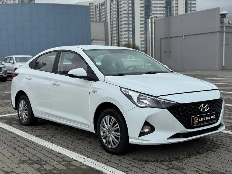 🚘 в продаже hyundai solaris год выпуска: 2020 пробег на табло: 132 925 км птс: электронный, юр. чистый двигатель: 1.4 бензин трансмиссия: ат vin: z94k241bbmr251642 цена: 850 000 новая цена: 820 000 руб. 📞 + 7 (938) 130-35-61 адрес: г. ростов-на-дону, тц «сиверс», пр. сиверса, 23 – как нас найти способы оплаты: — наличные; — кредит (20 банков); — безнал без ндс; — обмен на ваш авто. больше подробностей об авто и способах оплаты узнавайте у менеджера @autozaorndbot ___________ смотрите все авто в наличии – https://autozao. ru/ max. ru/auto_zao_rnd 💬 🗺️ присоединяйтесь к авто зао в других городах: — москва — краснодар — авто зао юг (новый регион) - фотография - 1