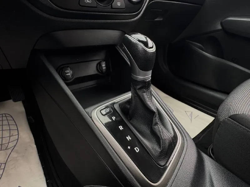 🚘 в продаже hyundai solaris год выпуска: 2020 пробег на табло: 132 925 км птс: электронный, юр. чистый двигатель: 1.4 бензин трансмиссия: ат vin: z94k241bbmr251642 цена: 850 000 новая цена: 820 000 руб. 📞 + 7 (938) 130-35-61 адрес: г. ростов-на-дону, тц «сиверс», пр. сиверса, 23 – как нас найти способы оплаты: — наличные; — кредит (20 банков); — безнал без ндс; — обмен на ваш авто. больше подробностей об авто и способах оплаты узнавайте у менеджера @autozaorndbot ___________ смотрите все авто в наличии – https://autozao. ru/ max. ru/auto_zao_rnd 💬 🗺️ присоединяйтесь к авто зао в других городах: — москва — краснодар — авто зао юг (новый регион) - фотография - 6