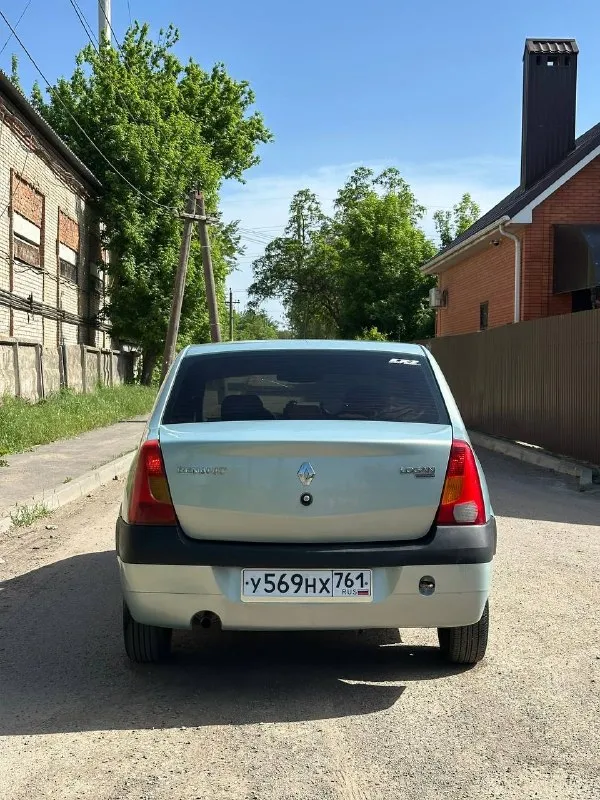 Продаю хороший логан. на газу! с документами кондер заправлен! работает. по мотору все хорошо, не троит, работает исправно по коробке все отлично, не хрустит не выбивает кузов живой, без гнили ходовка исправна дно целое. короба целые делать по машине ничего не нужно довезет куда угодно. юридически чистая, на учете 320000 торг у капота дмитрий ашувари 89185706728 - фотография - 3