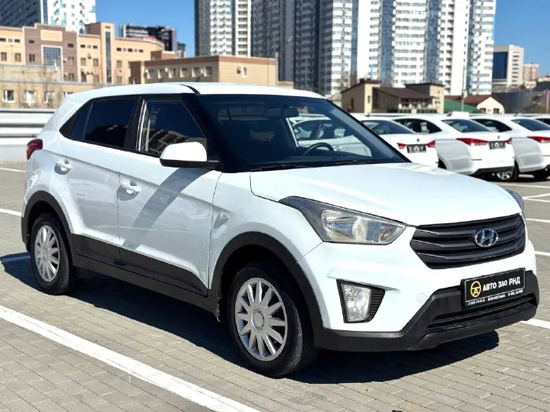 🚘 в продаже hyundai creta год выпуска: 2019 пробег на табло: 79 599 км птс: оригинальный, юр. чистый двигатель: 1.6 бензин трансмиссия: at vin: z94g2811blr206519 цена: 1 090 000 новая цена: 1 070 000 руб. 📞 + 7 (938) 130-35-61 адрес: г. ростов-на-дону, тц «сиверс», пр. сиверса, 23 – как нас найти способы оплаты: — наличные; — кредит (20 банков); — безнал без ндс; — обмен на ваш авто. больше подробностей об авто и способах оплаты узнавайте у менеджера @autozaorndbot ___________ смотрите все авто в наличии – https://autozao. ru/ max. ru/auto_zao_rnd 💬 🗺️ присоединяйтесь к авто зао в других городах: — москва — краснодар — авто зао юг (новый регион) - фотография - 2