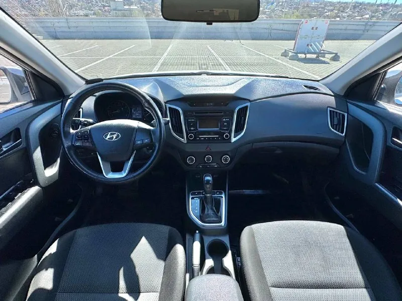 🚘 в продаже hyundai creta год выпуска: 2019 пробег на табло: 79 599 км птс: оригинальный, юр. чистый двигатель: 1.6 бензин трансмиссия: at vin: z94g2811blr206519 цена: 1 090 000 новая цена: 1 070 000 руб. 📞 + 7 (938) 130-35-61 адрес: г. ростов-на-дону, тц «сиверс», пр. сиверса, 23 – как нас найти способы оплаты: — наличные; — кредит (20 банков); — безнал без ндс; — обмен на ваш авто. больше подробностей об авто и способах оплаты узнавайте у менеджера @autozaorndbot ___________ смотрите все авто в наличии – https://autozao. ru/ max. ru/auto_zao_rnd 💬 🗺️ присоединяйтесь к авто зао в других городах: — москва — краснодар — авто зао юг (новый регион) - фотография - 5