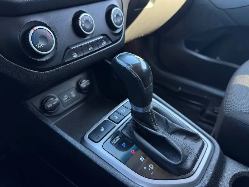 🚘 в продаже hyundai creta год выпуска: 2019 пробег на табло: 79 599 км птс: оригинальный, юр. чистый двигатель: 1.6 бензин трансмиссия: at vin: z94g2811blr206519 цена: 1 090 000 новая цена: 1 070 000 руб. 📞 + 7 (938) 130-35-61 адрес: г. ростов-на-дону, тц «сиверс», пр. сиверса, 23 – как нас найти способы оплаты: — наличные; — кредит (20 банков); — безнал без ндс; — обмен на ваш авто. больше подробностей об авто и способах оплаты узнавайте у менеджера @autozaorndbot ___________ смотрите все авто в наличии – https://autozao. ru/ max. ru/auto_zao_rnd 💬 🗺️ присоединяйтесь к авто зао в других городах: — москва — краснодар — авто зао юг (новый регион) - фотография - 8