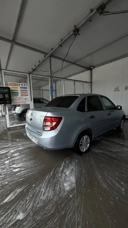 Продаю lada granta 1.6. автомат 16-ти клапанный двигатель. зеленая автотека, машина без обременений, юридический чистая. 3 тыс. км назад делал полное то ( колодки вокруг, фильтра топливный, салонный, воздушный, масляный, масло двг) пробег 134 000 цена 470 000 р 89892642633 +79590148902 max - фотография - 1