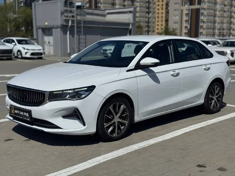 🚘 в продаже geely emgrand год выпуска: 2022 пробег на табло: 77 791 км птс: электронный двигатель: 1.5 бензин трансмиссия: cvt vin: lb3f31026pg012654 цена: 1 020 000 новая цена: 990 000 руб. 📞 + 7 (938) 130-35-61 адрес: г. ростов-на-дону, тц «сиверс», пр. сиверса, 23 – как нас найти способы оплаты: — наличные; — кредит (20 банков); — безнал без ндс; — обмен на ваш авто. больше подробностей об авто и способах оплаты узнавайте у менеджера @autozaorndbot ___________ смотрите все авто в наличии – https://autozao. ru/ max. ru/auto_zao_rnd 💬 🗺️ присоединяйтесь к авто зао в других городах: — москва — краснодар — авто зао юг (новый регион) - фотография - 1