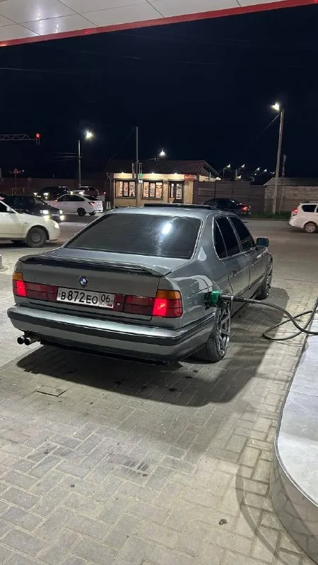 Продаю 680 т или обмен 89626440603 bmw e34 двигатель в идеальном состоянии м50б25 94 год рестайлинг - в техническом плане все отлично по электрике работает можно сказать абсолютно все. - начиная с системы охлаждения и до заднего редуктора всё обслужено. заменена "трасса" кондиционера вплоть до радиатора, (также ремень вместе с натяжителем) заправлен. кондей "арктика" печка "ташкент" - радиатор от m60 с вентиляторами от нивы, расширительный бачок стоит отдельно не надо воздух гонять), стоит перемычка на горячую и холодную. ремень, натяжитель, ролики всё заменено-. есть газ(полностью обслужен). сцепление двухмассовая коробка гетраг 220 (контрактная) на кардане две крестовины, подвесное, мягкое соединение и балансировка сделаны. - фотография - 3
