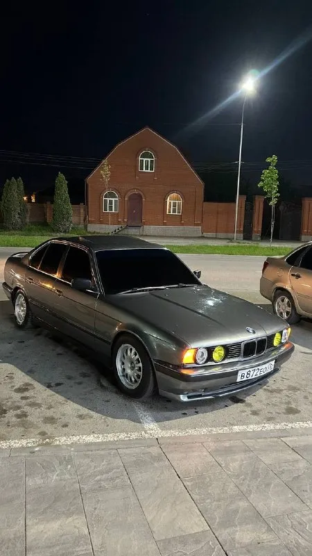 Продаю 680 т или обмен 89626440603 bmw e34 двигатель в идеальном состоянии м50б25 94 год рестайлинг - в техническом плане все отлично по электрике работает можно сказать абсолютно все. - начиная с системы охлаждения и до заднего редуктора всё обслужено. заменена "трасса" кондиционера вплоть до радиатора, (также ремень вместе с натяжителем) заправлен. кондей "арктика" печка "ташкент" - радиатор от m60 с вентиляторами от нивы, расширительный бачок стоит отдельно не надо воздух гонять), стоит перемычка на горячую и холодную. ремень, натяжитель, ролики всё заменено-. есть газ(полностью обслужен). сцепление двухмассовая коробка гетраг 220 (контрактная) на кардане две крестовины, подвесное, мягкое соединение и балансировка сделаны. - фотография - 5