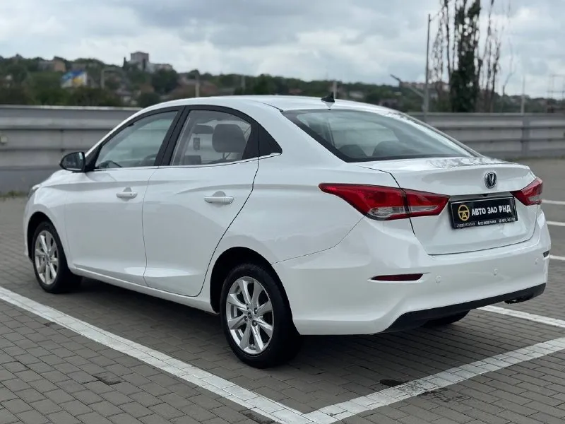 🚘 в продаже changan alsvin год выпуска: 2023 пробег на табло: 28 518 км птс: электронный двигатель: 1.5 бензин трансмиссия: amt vin: ls5a2ase2pd926736 цена: 760 000 новая цена: 720 000 руб. 📞 + 7 (938) 130-35-61 адрес: г. ростов-на-дону, тц «сиверс», пр. сиверса, 23 – как нас найти способы оплаты: — наличные; — кредит (20 банков); — безнал без ндс; — обмен на ваш авто. больше подробностей об авто и способах оплаты узнавайте у менеджера @autozaorndbot ___________ смотрите все авто в наличии – https://autozao. ru/ max. ru/auto_zao_rnd 💬 🗺️ присоединяйтесь к авто зао в других городах: — москва — краснодар — авто зао юг (новый регион) - фотография - 3