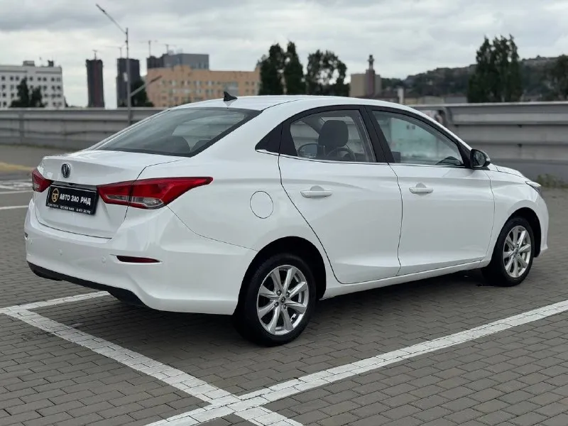 🚘 в продаже changan alsvin год выпуска: 2023 пробег на табло: 28 518 км птс: электронный двигатель: 1.5 бензин трансмиссия: amt vin: ls5a2ase2pd926736 цена: 760 000 новая цена: 720 000 руб. 📞 + 7 (938) 130-35-61 адрес: г. ростов-на-дону, тц «сиверс», пр. сиверса, 23 – как нас найти способы оплаты: — наличные; — кредит (20 банков); — безнал без ндс; — обмен на ваш авто. больше подробностей об авто и способах оплаты узнавайте у менеджера @autozaorndbot ___________ смотрите все авто в наличии – https://autozao. ru/ max. ru/auto_zao_rnd 💬 🗺️ присоединяйтесь к авто зао в других городах: — москва — краснодар — авто зао юг (новый регион) - фотография - 4