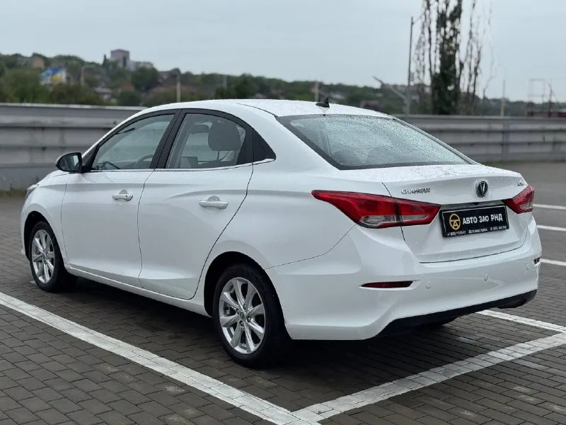 🚘 в продаже changan alsvin год выпуска: 2023 пробег на табло: 70 257 км птс: электронный двигатель: 1.5 бензин + газ трансмиссия: amt vin: ls5a2ase6pd922415 цена: 780 000 новая цена: 750 000 руб. 📞 + 7 (938) 130-35-61 адрес: г. ростов-на-дону, тц «сиверс», пр. сиверса, 23 – как нас найти способы оплаты: — наличные; — кредит (20 банков); — безнал без ндс; — обмен на ваш авто. больше подробностей об авто и способах оплаты узнавайте у менеджера @rnd_auto_zao ___________ подбор авто – @auto_zao_bot 🤖 все авто – https://autozao. ru/ 🌐 мы в max. ru/auto_zao_rnd 💬 🗺️ присоединяйтесь к авто зао : — москва — краснодар — авто зао юг (новый регион) - фотография - 3