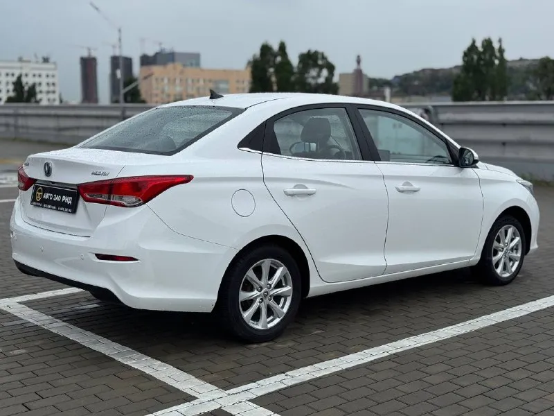 🚘 в продаже changan alsvin год выпуска: 2023 пробег на табло: 70 257 км птс: электронный двигатель: 1.5 бензин + газ трансмиссия: amt vin: ls5a2ase6pd922415 цена: 780 000 новая цена: 750 000 руб. 📞 + 7 (938) 130-35-61 адрес: г. ростов-на-дону, тц «сиверс», пр. сиверса, 23 – как нас найти способы оплаты: — наличные; — кредит (20 банков); — безнал без ндс; — обмен на ваш авто. больше подробностей об авто и способах оплаты узнавайте у менеджера @rnd_auto_zao ___________ подбор авто – @auto_zao_bot 🤖 все авто – https://autozao. ru/ 🌐 мы в max. ru/auto_zao_rnd 💬 🗺️ присоединяйтесь к авто зао : — москва — краснодар — авто зао юг (новый регион) - фотография - 4