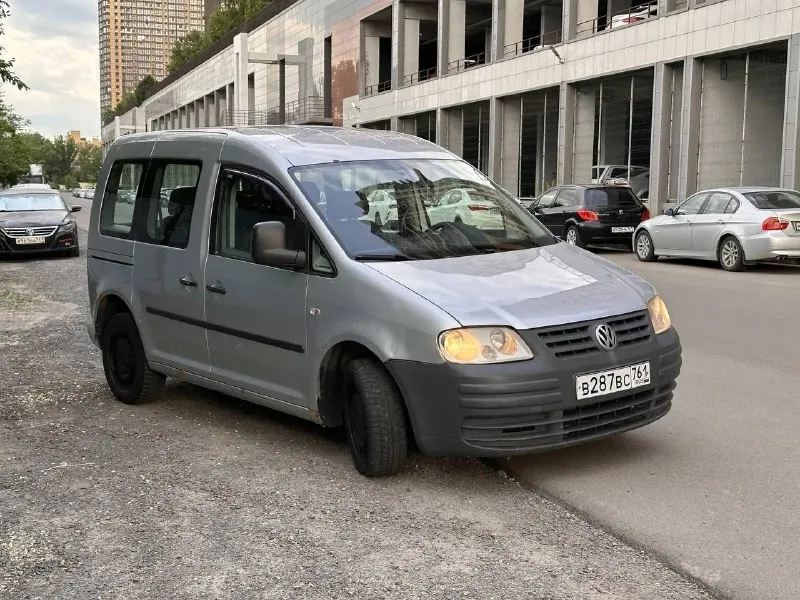 Volkswagen caddy 2009 г. в. 1,6л 102 л. с. механика пробег 227 350км 2 владельца, 2 дтп юридически чиста, без штрафов, запретов двигатель работает нормально. пол года назад поставили новое сцепление, коробка работает хорошо. новый расширительный бачок, недавно отремонтировали генератор (есть чек и гарантия) по кузову требует внимания, но без сквозной коррозии. дно в хорошем состоянии на зимней резине на авито не продавалась цена 490к руб. , торг осмотр в ростове 89613225666 вк: vk. ru/denisov_vad - фотография - 1
