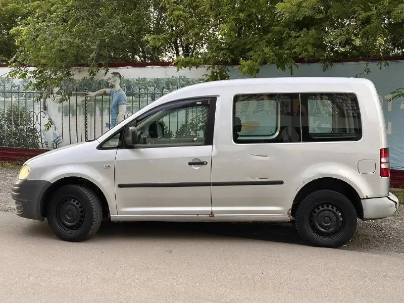 Volkswagen caddy 2009 г. в. 1,6л 102 л. с. механика пробег 227 350км 2 владельца, 2 дтп юридически чиста, без штрафов, запретов двигатель работает нормально. пол года назад поставили новое сцепление, коробка работает хорошо. новый расширительный бачок, недавно отремонтировали генератор (есть чек и гарантия) по кузову требует внимания, но без сквозной коррозии. дно в хорошем состоянии на зимней резине на авито не продавалась цена 490к руб. , торг осмотр в ростове 89613225666 вк: vk. ru/denisov_vad - фотография - 2