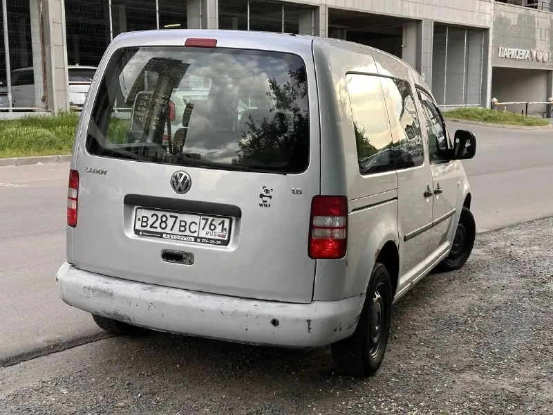 Volkswagen caddy 2009 г. в. 1,6л 102 л. с. механика пробег 227 350км 2 владельца, 2 дтп юридически чиста, без штрафов, запретов двигатель работает нормально. пол года назад поставили новое сцепление, коробка работает хорошо. новый расширительный бачок, недавно отремонтировали генератор (есть чек и гарантия) по кузову требует внимания, но без сквозной коррозии. дно в хорошем состоянии на зимней резине на авито не продавалась цена 490к руб. , торг осмотр в ростове 89613225666 вк: vk. ru/denisov_vad - фотография - 4