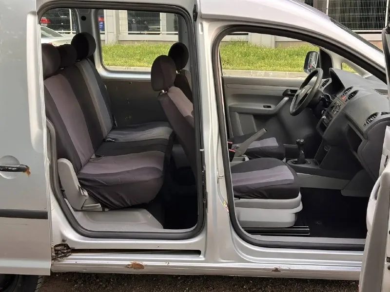 Volkswagen caddy 2009 г. в. 1,6л 102 л. с. механика пробег 227 350км 2 владельца, 2 дтп юридически чиста, без штрафов, запретов двигатель работает нормально. пол года назад поставили новое сцепление, коробка работает хорошо. новый расширительный бачок, недавно отремонтировали генератор (есть чек и гарантия) по кузову требует внимания, но без сквозной коррозии. дно в хорошем состоянии на зимней резине на авито не продавалась цена 490к руб. , торг осмотр в ростове 89613225666 вк: vk. ru/denisov_vad - фотография - 5