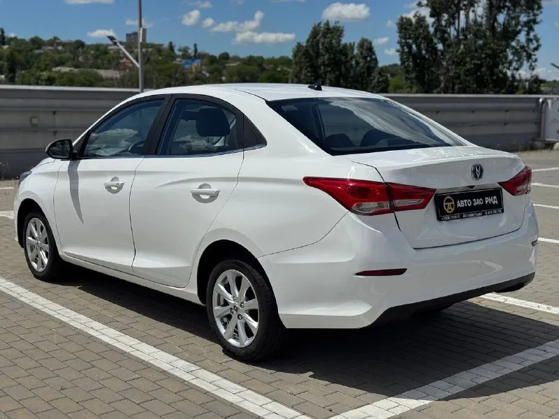🚘 в продаже changan alsvin год выпуска: 2023 пробег на табло: 24 500 км птс: электронный двигатель: 1.5 бензин трансмиссия: amt vin: ls5a2ase1rd926519 цена: 780 000 руб. 📞 + 7 (938) 130-35-61 г. ростов-на-дону, тц «сиверс», пр. сиверса, 23 – как нас найти 📍 способы оплаты: — наличные; — кредит (20 банков); — безнал без ндс; — обмен на ваш авто. больше подробностей об авто и способах оплаты узнавайте у менеджера 📲 @autozaorndbot ___________ подбор авто – @auto_zao_bot 🤖 все авто – https://autozao. ru/ 🌐 мы в max. ru/auto_zao_rnd 💬 🗺️ присоединяйтесь к авто зао : — москва — краснодар — авто зао юг (новый регион) - фотография - 3