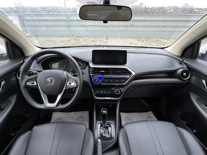 🚘 в продаже changan alsvin год выпуска: 2023 пробег на табло: 24 500 км птс: электронный двигатель: 1.5 бензин трансмиссия: amt vin: ls5a2ase1rd926519 цена: 780 000 руб. 📞 + 7 (938) 130-35-61 г. ростов-на-дону, тц «сиверс», пр. сиверса, 23 – как нас найти 📍 способы оплаты: — наличные; — кредит (20 банков); — безнал без ндс; — обмен на ваш авто. больше подробностей об авто и способах оплаты узнавайте у менеджера 📲 @autozaorndbot ___________ подбор авто – @auto_zao_bot 🤖 все авто – https://autozao. ru/ 🌐 мы в max. ru/auto_zao_rnd 💬 🗺️ присоединяйтесь к авто зао : — москва — краснодар — авто зао юг (новый регион) - фотография - 5