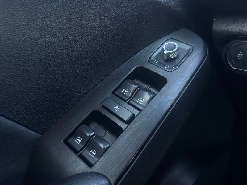 🚘 в продаже haval jolion год выпуска: 2022 пробег на табло: 74 726 км птс: электронный двигатель: 1.5 бензин трансмиссия: amt vin: lgwee4a57nk633140 цена: 1 240 000 руб. 📞 + 7 (938) 130-35-61 г. ростов-на-дону, тц «сиверс», пр. сиверса, 23 – как нас найти 📍 способы оплаты: — наличные; — кредит (20 банков); — безнал без ндс; — обмен на ваш авто. больше подробностей об авто и способах оплаты узнавайте у менеджера 📲 @autozaorndbot ___________ подбор авто – @auto_zao_bot 🤖 все авто – https://autozao. ru/ 🌐 мы в max. ru/auto_zao_rnd 💬 🗺️ присоединяйтесь к авто зао : — москва — краснодар — авто зао юг (новый регион) - фотография - 8