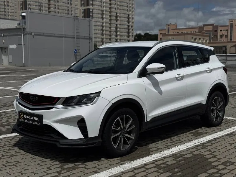 🚘 в продаже geely coolray год выпуска: 2022 пробег на табло: 59 969 км птс: электронный двигатель: 1.5 бензин трансмиссия: amt vin: y4k8622z1pb900707 цена: 1 270 000 руб. 📞 + 7 (938) 130-35-61 адрес: г. ростов-на-дону, тц «сиверс», пр. сиверса, 23 – как нас найти способы оплаты: — наличные; — кредит (20 банков); — безнал без ндс; — обмен на ваш авто. больше подробностей об авто и способах оплаты узнавайте у менеджера @autozaorndbot ___________ смотрите все авто в наличии – https://autozao. ru/ max. ru/auto_zao_rnd 💬 🗺️ присоединяйтесь к авто зао в других городах: — москва — краснодар — авто зао юг (новый регион) - фотография - 1