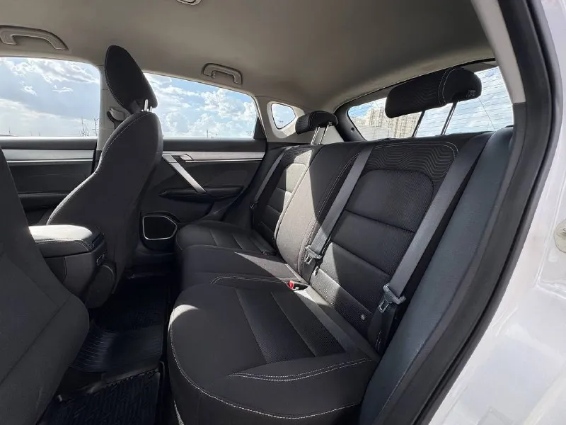 🚘 в продаже geely coolray год выпуска: 2022 пробег на табло: 59 969 км птс: электронный двигатель: 1.5 бензин трансмиссия: amt vin: y4k8622z1pb900707 цена: 1 270 000 руб. 📞 + 7 (938) 130-35-61 адрес: г. ростов-на-дону, тц «сиверс», пр. сиверса, 23 – как нас найти способы оплаты: — наличные; — кредит (20 банков); — безнал без ндс; — обмен на ваш авто. больше подробностей об авто и способах оплаты узнавайте у менеджера @autozaorndbot ___________ смотрите все авто в наличии – https://autozao. ru/ max. ru/auto_zao_rnd 💬 🗺️ присоединяйтесь к авто зао в других городах: — москва — краснодар — авто зао юг (новый регион) - фотография - 9