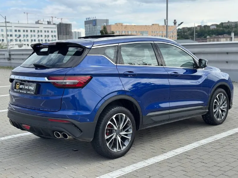 🚘 в продаже geely coolray год выпуска: 2022 пробег на табло: 75 412 км птс: электронный двигатель: 1.5 бензин трансмиссия: амт vin: y4k8622z5nb906930 цена: 1 460 000 руб. 📞 + 7 (938) 130-35-61 г. ростов-на-дону, тц «сиверс», пр. сиверса, 23 – как нас найти 📍 способы оплаты: — наличные; — кредит (20 банков); — безнал без ндс; — обмен на ваш авто. больше подробностей об авто и способах оплаты узнавайте у менеджера 📲 @autozaorndbot ___________ подбор авто – @auto_zao_bot 🤖 все авто – https://autozao. ru/ 🌐 мы в max. ru/auto_zao_rnd 💬 🗺️ присоединяйтесь к авто зао : — москва — краснодар — авто зао юг (новый регион) - фотография - 4