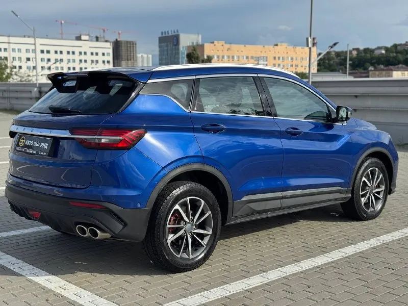 🚘 в продаже geely coolray год выпуска: 2022 пробег на табло: 72 807 км птс: электронный двигатель: 1.5 бензин трансмиссия: амт vin: y4k8622z9nb906896 цена: 1 450 000 руб. 📞 + 7 (938) 130-35-61 г. ростов-на-дону, тц «сиверс», пр. сиверса, 23 – как нас найти 📍 способы оплаты: — наличные; — кредит (20 банков); — безнал без ндс; — обмен на ваш авто. больше подробностей об авто и способах оплаты узнавайте у менеджера 📲 @autozaorndbot ___________ подбор авто – @auto_zao_bot 🤖 все авто – https://autozao. ru/ 🌐 мы в max. ru/auto_zao_rnd 💬 🗺️ присоединяйтесь к авто зао : — москва — краснодар — авто зао юг (новый регион) - фотография - 4