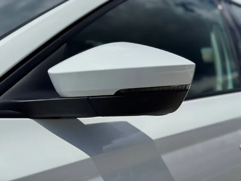 🚘 в продаже skoda octavia год выпуска: 2021 пробег на табло: 125 725 км птс: электронный двигатель: 1.6 бензин трансмиссия: at vin: xw8an4nx7mh065118 цена: 1 430 000 руб. 📞 + 7 (938) 130-35-61 г. ростов-на-дону, тц «сиверс», пр. сиверса, 23 – как нас найти 📍 способы оплаты: — наличные; — кредит (20 банков); — безнал без ндс; — обмен на ваш авто. больше подробностей об авто и способах оплаты узнавайте у менеджера 📲 @autozaorndbot ___________ подбор авто – @auto_zao_bot 🤖 все авто – https://autozao. ru/ 🌐 мы в max. ru/auto_zao_rnd 💬 🗺️ присоединяйтесь к авто зао : — москва — краснодар — авто зао юг (новый регион) - фотография - 9