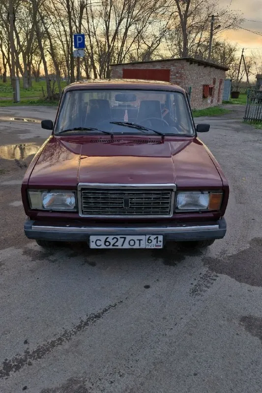 В продаже ваз 2107 год 2004, карбюратор мотор, ходовка в норме, не троит не дымит, едет уверенно кузов в норме, по дну есть не критичные моменты цена 110.000, реальному покупателю торг контакты: https://vk. ru/id308366280 - фотография - 1