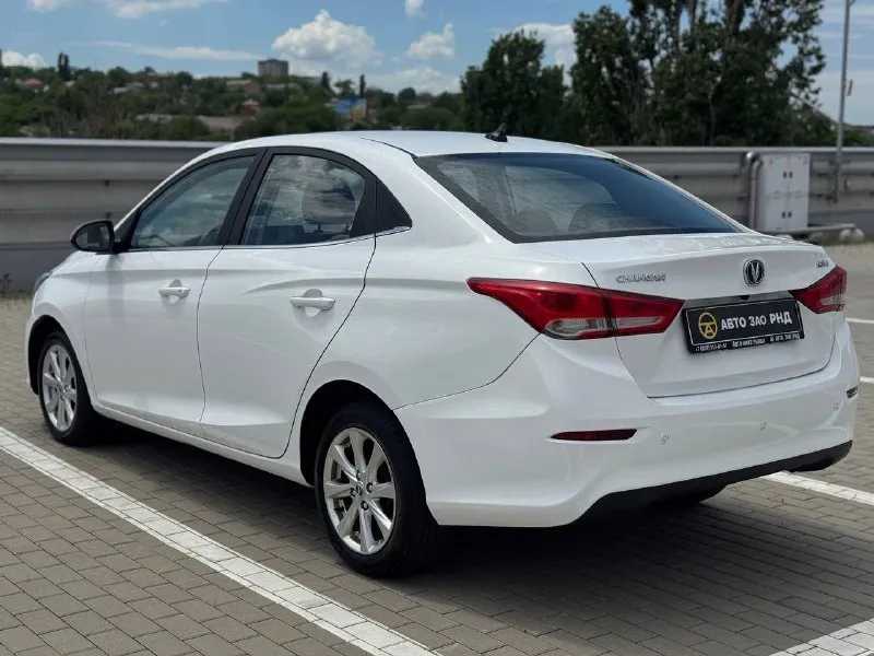 🚘 в продаже changan alsvin год выпуска: 2023 пробег на табло: 63 916 км птс: электронный двигатель: 1.5 бензин трансмиссия: amt vin: ls5a2ase6pd923192 цена: 770 000 руб. 📞 + 7 (938) 130-35-61 г. ростов-на-дону, тц «сиверс», пр. сиверса, 23 – как нас найти 📍 способы оплаты: — наличные; — кредит (20 банков); — безнал без ндс; — обмен на ваш авто. больше подробностей об авто и способах оплаты узнавайте у менеджера 📲 @autozaorndbot ___________ подбор авто – @auto_zao_bot 🤖 все авто – https://autozao. ru/ 🌐 мы в max. ru/auto_zao_rnd 💬 🗺️ присоединяйтесь к авто зао : — москва — краснодар — авто зао юг (новый регион) - фотография - 3