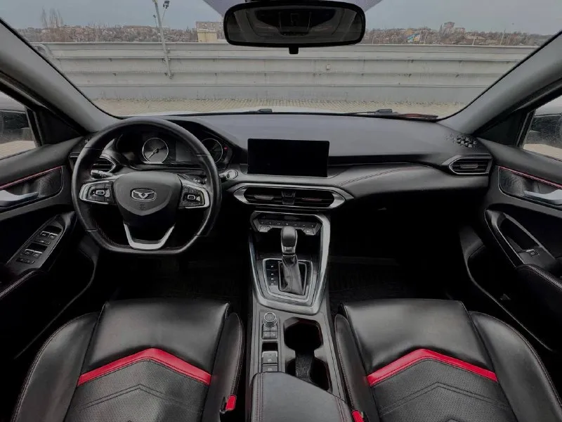 🚘 в продаже kaiyi e5 год выпуска: 2023 пробег на табло: 79 172 км птс: электронный двигатель: 1.5 бензин трансмиссия: cvt vin: xuuja2g20p0001728 цена: 1 050 000 руб. 📞 + 7 (938) 130-35-61 г. ростов-на-дону, тц «сиверс», пр. сиверса, 23 – как нас найти 📍 способы оплаты: — наличные; — кредит (20 банков); — безнал без ндс; — обмен на ваш авто. больше подробностей об авто и способах оплаты узнавайте у менеджера 📲 @autozaorndbot ___________ подбор авто – @auto_zao_bot 🤖 все авто – https://autozao. ru/ 🌐 мы в max. ru/auto_zao_rnd 💬 🗺️ присоединяйтесь к авто зао : — москва — краснодар — авто зао юг (новый регион) - фотография - 5