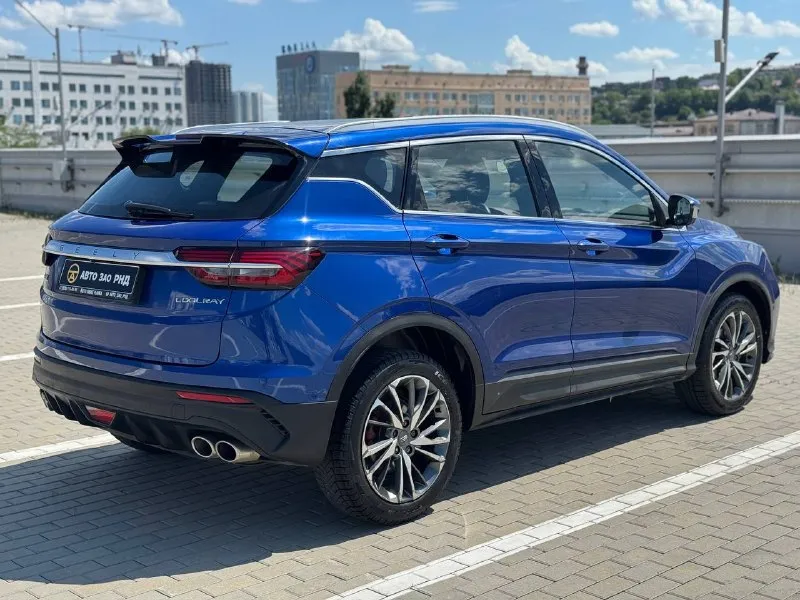 🚘 в продаже geely coolray год выпуска: 2022 пробег на табло: 74 273 км птс: электронный двигатель: 1.5 бензин трансмиссия: amt vin: y4k8622z9nb906901 цена: 1 450 000 руб. 📞 + 7 (938) 130-35-61 г. ростов-на-дону, тц «сиверс», пр. сиверса, 23 – как нас найти 📍 способы оплаты: — наличные; — кредит (20 банков); — безнал без ндс; — обмен на ваш авто. больше подробностей об авто и способах оплаты узнавайте у менеджера 📲 @autozaorndbot ___________ подбор авто – @auto_zao_bot 🤖 все авто – https://autozao. ru/ 🌐 мы в max. ru/auto_zao_rnd 💬 🗺️ присоединяйтесь к авто зао : — москва — краснодар — авто зао юг (новый регион) - фотография - 2
