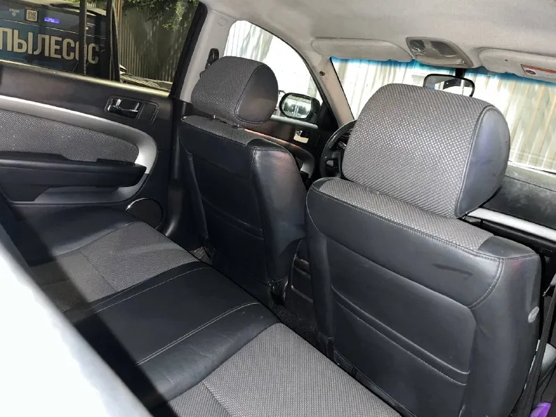 Продам chevrolet epica 2010, 2.0 л (143 л. с.), мкпп в хорошем рабочем состоянии для своих лет и пробега. машина на ходу, ежедневно используется. подробнее: · пробег: 289 000 км · двигатель: 2.0 л, бензин, 143 л. с. (тяговитый, рядная «шестерка») · коробка: механика · салон: кожа + текстиль (комбинированный) состояние: кузов в отличном состоянии, требует минимальной косметики (по желанию). движок и коробка — без нареканий. документы в порядке. цена: 560.000 (торг уместен при осмотре) звоните: 8(988)-517-55-30 - фотография - 5