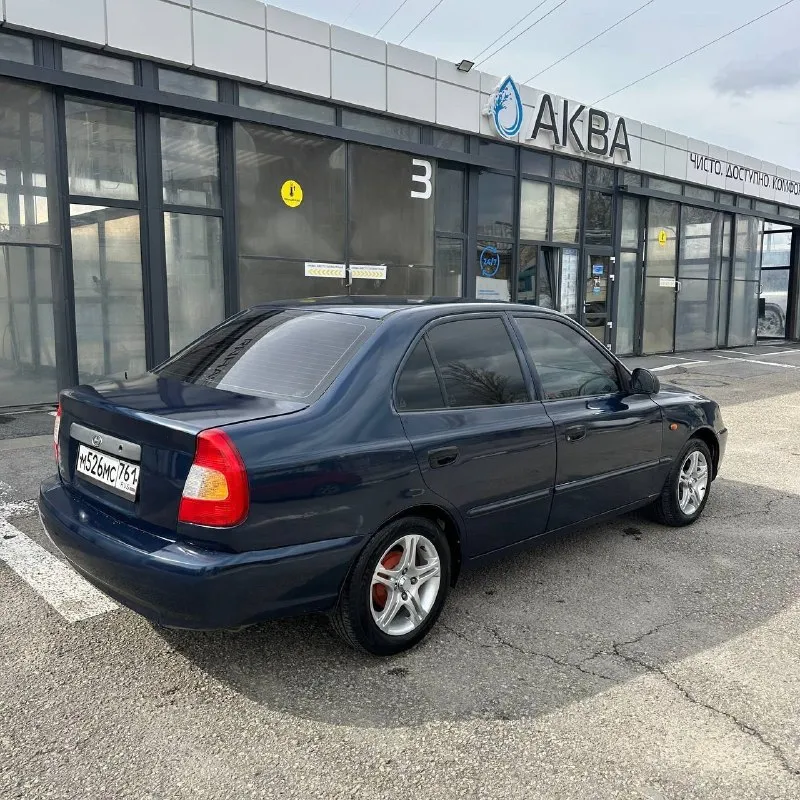 Акцент 2007 года 16v на полном ходу - двигатель после капиталки, машина на обкатке! поменяна передняя ходовая часть. - коробка без хрустов и вылетов - пороги, дно и арки на месте. стаканы живые, заводские. - по электрике без проблем, гур работает исправно. кондиционер только заправил! работает. новый радиатор передняя ходовка и колодки поменяны - салон в нормальном состоянии, руль кожаный. музыка - хорошая. летняя резина в отличном состоянии. - юридически чистое авто, на учете стоит, все документы на руках цена 375к 89185706728 дмитрий ашувари - фотография - 2