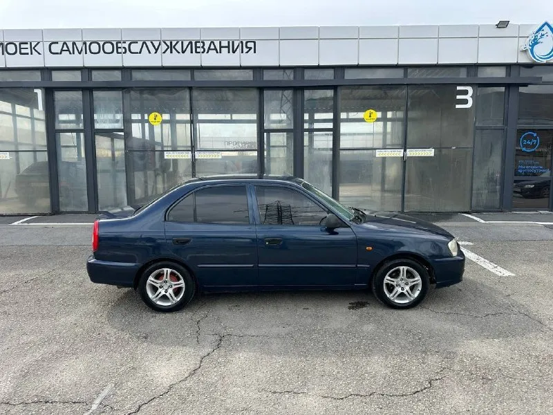 Акцент 2007 года 16v на полном ходу - двигатель после капиталки, машина на обкатке! поменяна передняя ходовая часть. - коробка без хрустов и вылетов - пороги, дно и арки на месте. стаканы живые, заводские. - по электрике без проблем, гур работает исправно. кондиционер только заправил! работает. новый радиатор передняя ходовка и колодки поменяны - салон в нормальном состоянии, руль кожаный. музыка - хорошая. летняя резина в отличном состоянии. - юридически чистое авто, на учете стоит, все документы на руках цена 375к 89185706728 дмитрий ашувари - фотография - 3