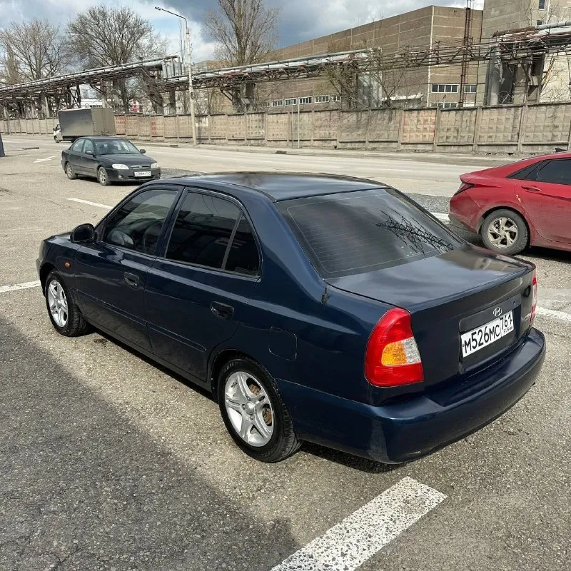 Акцент 2007 года 16v на полном ходу - двигатель после капиталки, машина на обкатке! поменяна передняя ходовая часть. - коробка без хрустов и вылетов - пороги, дно и арки на месте. стаканы живые, заводские. - по электрике без проблем, гур работает исправно. кондиционер только заправил! работает. новый радиатор передняя ходовка и колодки поменяны - салон в нормальном состоянии, руль кожаный. музыка - хорошая. летняя резина в отличном состоянии. - юридически чистое авто, на учете стоит, все документы на руках цена 375к 89185706728 дмитрий ашувари - фотография - 5
