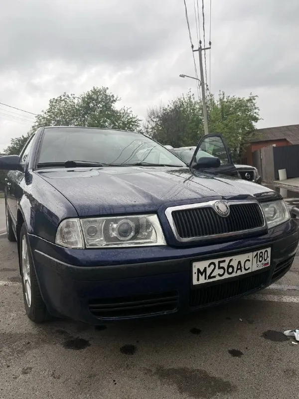 Продаю личный автомобиль skoda octavia tour 1.8t 150л. с. 2004 г. в., механика, пробег 278к. машина для своих лет в отличном состоянии, каждый день в эксплуатации, ставил только качественные запчасти, много чего поменял. авто владею три года. мотор, коробка, турбина без нареканий, лил liqui moly 5w30, турбина раздувается отлично. год назад поставил хороший свет, bi-led модули, стоит хороший газ евро-4 в полностью рабочем состоянии, вписан. установлена неплохая музыка. машина частично зашумлена. 10000 назад полностью перебирался генератор, поставил запчасти от valeo. 5000 назад установил новый комплект грм. новая летняя резина pirelli, диски r16. по комплектации: климат контроль, обогрев боковых зеркал, обогрев заднего стекла, 4 электро стеклоподъемника, электро регулировка боковых зеркал, abs, кондиционер заправлен, работает замечательн +79895274608. территориально г. ростов-на-дону. - фотография - 1