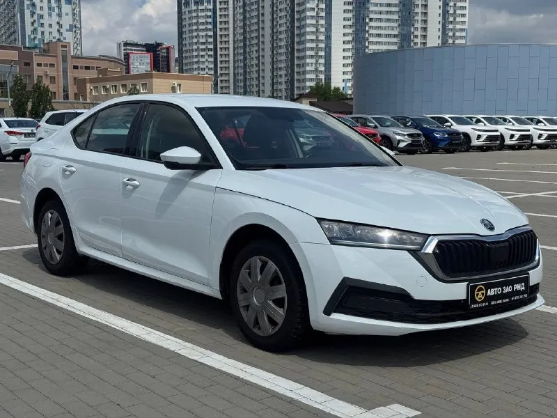 🚘 в продаже skoda octavia год выпуска: 2021 пробег на табло: 129 707 км птс: электронный двигатель: 1.6 бензин трансмиссия: ат vin: xw8an4nx1mh065132 цена: 1 410 000 руб. 📞 + 7 (938) 130-35-61 г. ростов-на-дону, тц «сиверс», пр. сиверса, 23 – как нас найти 📍 способы оплаты: — наличные; — кредит (20 банков); — безнал без ндс; — обмен на ваш авто. больше подробностей об авто и способах оплаты узнавайте у менеджера 📲 @autozaorndbot ___________ подбор авто – @auto_zao_bot 🤖 все авто – https://autozao. ru/ 🌐 мы в max. ru/auto_zao_rnd 💬 🗺️ присоединяйтесь к авто зао : — москва — краснодар — авто зао юг (новый регион) - фотография - 2