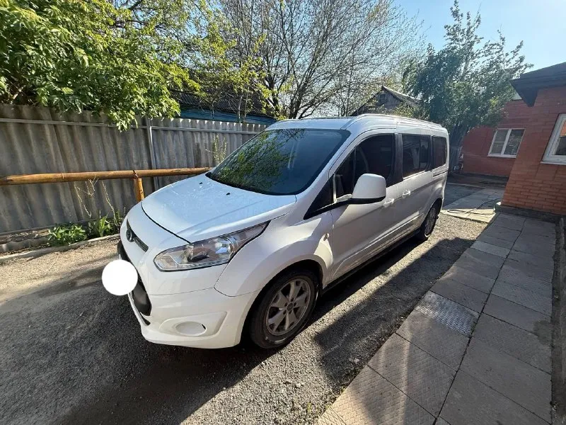 Ford tourneo connect: универсальный помощник для семьи и бизнеса практичный грузопассажирский минивэн, сочетающий вместительность фургона и комфорт легкового автомобиля. идеален для семейных путешествий, перевозки грузов и решения бизнес‑задач. 2016 год, 180000 км 1.5 турбо-дизель 120сил не так давно пригнали с европы, экспортировали исключительно в семейном режиме цена 1 800 000руб авто личное, по всем интересующимся вопросам звоните или пишите +79064146900 - фотография - 4