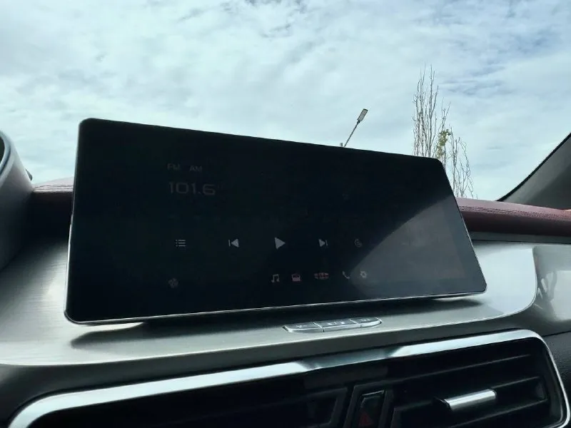 🚘 в продаже geely coolray год выпуска: 2022 пробег на табло: 57 956 км птс: электронный, юр. чистый двигатель: 1.5 бензин трансмиссия: aмт vin: y4k8622z3nb905775 цена: 1 410 000 новая цена: 1 390 000 руб. 📞 + 7 (938) 130-35-61 адрес: г. ростов-на-дону, тц «сиверс», пр. сиверса, 23 – как нас найти способы оплаты: — наличные; — кредит (20 банков); — безнал без ндс; — обмен на ваш авто. больше подробностей об авто и способах оплаты узнавайте у менеджера @autozaorndbot ___________ смотрите все авто в наличии – https://autozao. ru/ max. ru/auto_zao_rnd 💬 🗺️ присоединяйтесь к авто зао в других городах: — москва — краснодар — авто зао юг (новый регион) - фотография - 6