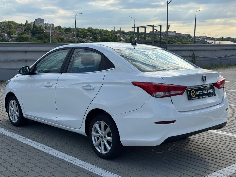 🚘 в продаже changan alsvin год выпуска: 2023 пробег на табло: 55 177 км птс: электронный, юр. чистый двигатель: 1.5 бензин трансмиссия: amt vin: ls5a2ase4pd922445 цена: 760 000 руб. 📞 + 7 (938) 130-35-61 г. ростов-на-дону, тц «сиверс», пр. сиверса, 23 – как нас найти 📍 способы оплаты: — наличные; — кредит (20 банков); — безнал без ндс; — обмен на ваш авто. больше подробностей об авто и способах оплаты узнавайте у менеджера 📲 @autozaorndbot ___________ подбор авто – @auto_zao_bot 🤖 все авто – https://autozao. ru/ 🌐 🗺️ присоединяйтесь к авто зао : — москва — краснодар - фотография - 3