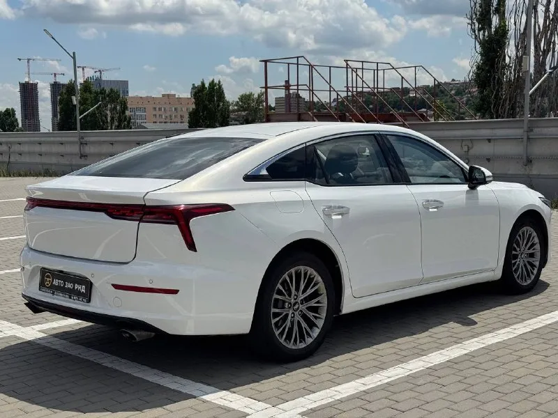 🚘 в продаже faw bestune год выпуска: 2023 пробег на табло: 73 317 км птс: электронный, юр. чистый двигатель: 1.5 бензин трансмиссия: amt vin: lfp83acc1p1k64192 цена: 1 320 000 руб. 📞 + 7 (938) 130-35-61 г. ростов-на-дону, тц «сиверс», пр. сиверса, 23 – как нас найти 📍 способы оплаты: — наличные; — кредит (20 банков); — безнал без ндс; — обмен на ваш авто. больше подробностей об авто и способах оплаты узнавайте у менеджера 📲 @autozaorndbot ___________ подбор авто – @auto_zao_bot 🤖 все авто – https://autozao. ru/ 🌐 🗺️ присоединяйтесь к авто зао : — москва — краснодар - фотография - 3