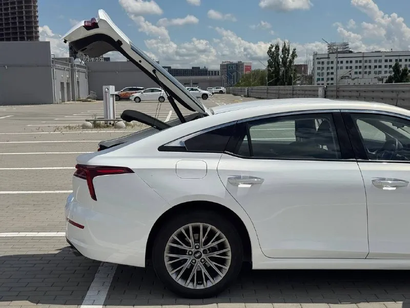 🚘 в продаже faw bestune год выпуска: 2023 пробег на табло: 73 317 км птс: электронный, юр. чистый двигатель: 1.5 бензин трансмиссия: amt vin: lfp83acc1p1k64192 цена: 1 320 000 руб. 📞 + 7 (938) 130-35-61 г. ростов-на-дону, тц «сиверс», пр. сиверса, 23 – как нас найти 📍 способы оплаты: — наличные; — кредит (20 банков); — безнал без ндс; — обмен на ваш авто. больше подробностей об авто и способах оплаты узнавайте у менеджера 📲 @autozaorndbot ___________ подбор авто – @auto_zao_bot 🤖 все авто – https://autozao. ru/ 🌐 🗺️ присоединяйтесь к авто зао : — москва — краснодар - фотография - 7