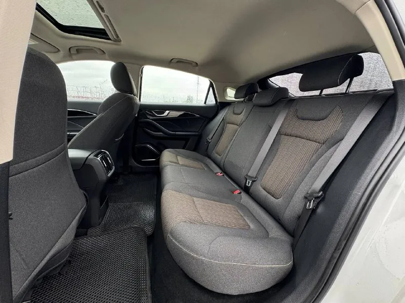 🚘 в продаже faw bestune b70 год выпуска: 2023 пробег на табло: 65 841 км птс: электронный двигатель: 1.5 бензин трансмиссия: at vin: lfp83acc1p1k64676 цена: 1 310 000 руб. 📞 + 7 (938) 130-35-61 г. ростов-на-дону, тц «сиверс», пр. сиверса, 23 – как нас найти 📍 способы оплаты: — наличные; — кредит (20 банков); — безнал без ндс; — обмен на ваш авто. больше подробностей об авто и способах оплаты узнавайте у менеджера 📲 @autozaorndbot ___________ подбор авто – @auto_zao_bot 🤖 все авто – https://autozao. ru/ 🌐 🗺️ присоединяйтесь к авто зао : — москва — краснодар - фотография - 10