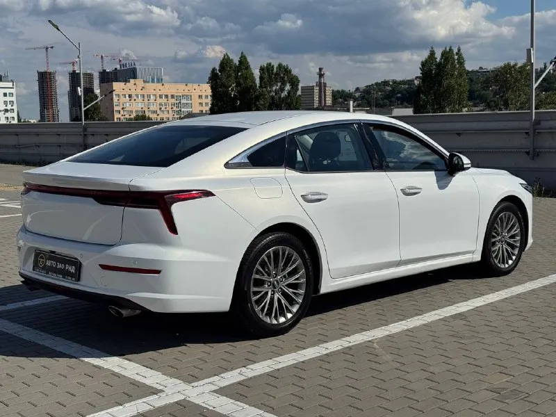 🚘 в продаже faw bestune b70 год выпуска: 2023 пробег на табло: 65 841 км птс: электронный двигатель: 1.5 бензин трансмиссия: at vin: lfp83acc1p1k64676 цена: 1 310 000 руб. 📞 + 7 (938) 130-35-61 г. ростов-на-дону, тц «сиверс», пр. сиверса, 23 – как нас найти 📍 способы оплаты: — наличные; — кредит (20 банков); — безнал без ндс; — обмен на ваш авто. больше подробностей об авто и способах оплаты узнавайте у менеджера 📲 @autozaorndbot ___________ подбор авто – @auto_zao_bot 🤖 все авто – https://autozao. ru/ 🌐 🗺️ присоединяйтесь к авто зао : — москва — краснодар - фотография - 3