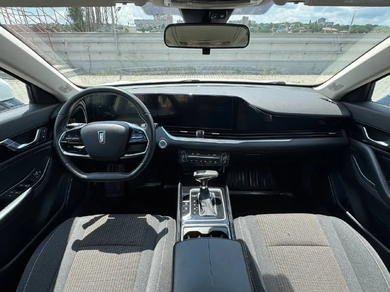 🚘 в продаже faw bestune b70 год выпуска: 2023 пробег на табло: 65 841 км птс: электронный двигатель: 1.5 бензин трансмиссия: at vin: lfp83acc1p1k64676 цена: 1 310 000 руб. 📞 + 7 (938) 130-35-61 г. ростов-на-дону, тц «сиверс», пр. сиверса, 23 – как нас найти 📍 способы оплаты: — наличные; — кредит (20 банков); — безнал без ндс; — обмен на ваш авто. больше подробностей об авто и способах оплаты узнавайте у менеджера 📲 @autozaorndbot ___________ подбор авто – @auto_zao_bot 🤖 все авто – https://autozao. ru/ 🌐 🗺️ присоединяйтесь к авто зао : — москва — краснодар - фотография - 8