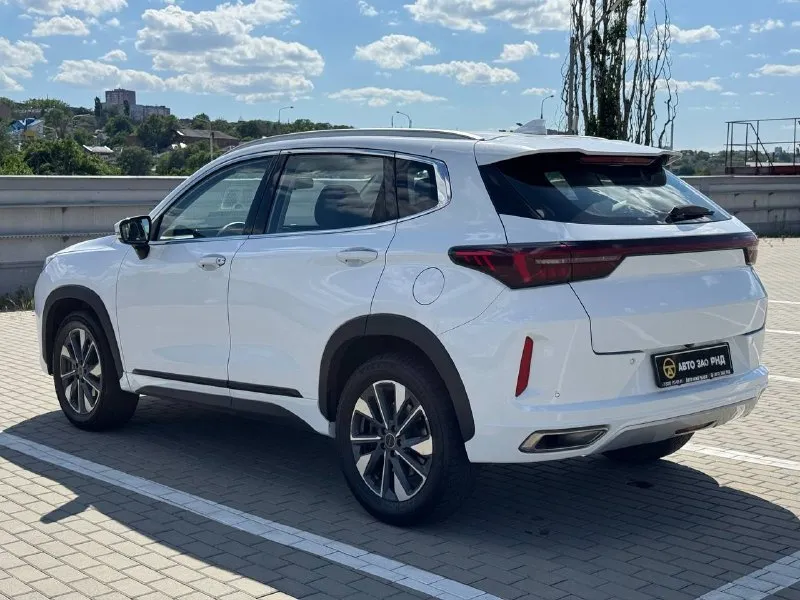 🏁 в продаже exeed lx год выпуска: 2023 пробег на табло: 57 348 км птс: электронный двигатель: 1.5 бензин трансмиссия: cvt vin: lvtdb21bxpe904716 цена: 1 460 000 руб. 📞 + 7 (938) 130-35-61 адрес: г. ростов-на-дону, тц «сиверс», пр. сиверса, 23 – как нас найти способы оплаты: — наличные; — кредит (20 банков); — безнал без ндс; — обмен на ваш авто. больше подробностей об авто и способах оплаты узнавайте у менеджера @autozaorndbot ___________ смотрите все авто в наличии – https://autozao. ru/ 🗺️ присоединяйтесь к авто зао в других городах: — москва — краснодар - фотография - 3